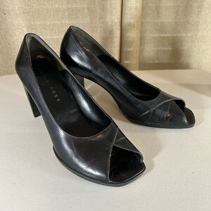 Nine West peek a boo toe black heels size 8